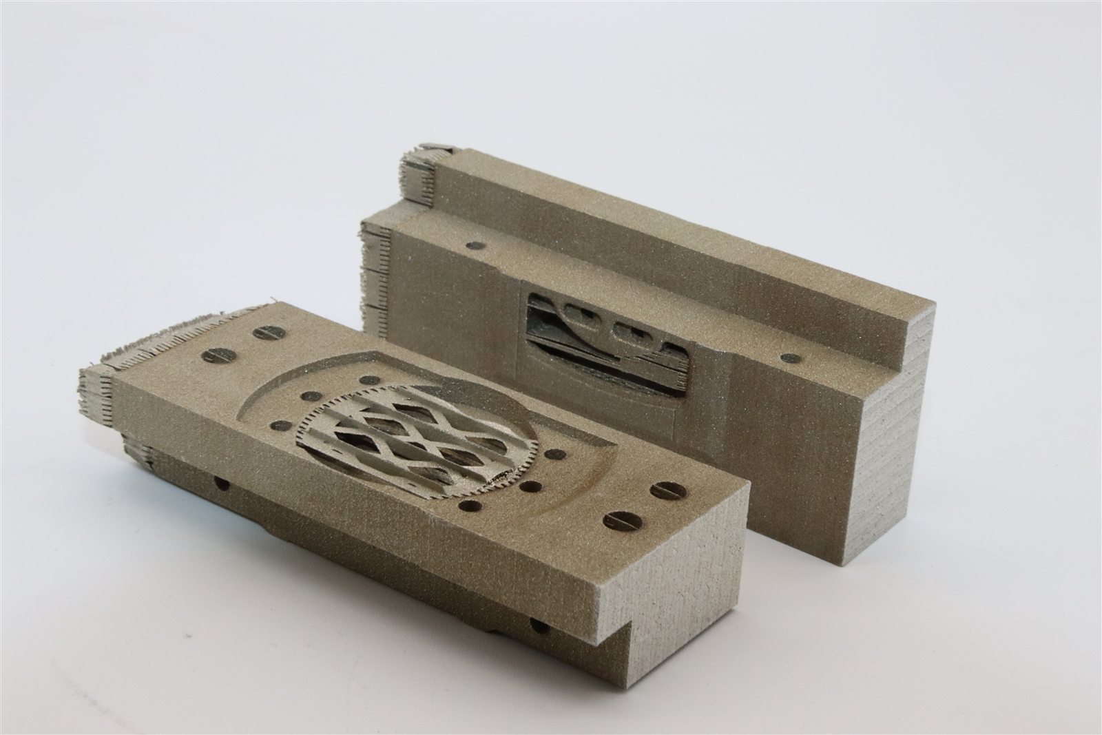 SLM build plate image for digital spare-part and LPBF discussion
