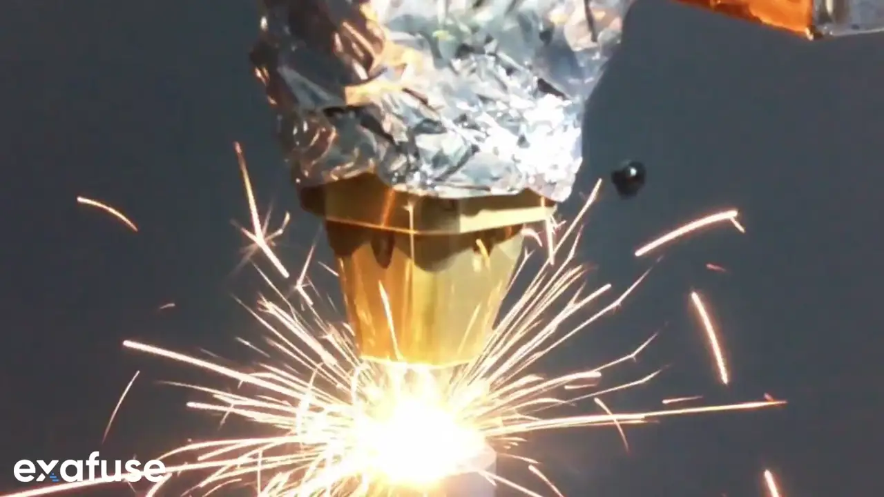 Prozessvideo der LMD-Deposition bei der Reparatur einer Nobufil-Extruderschneckenwelle