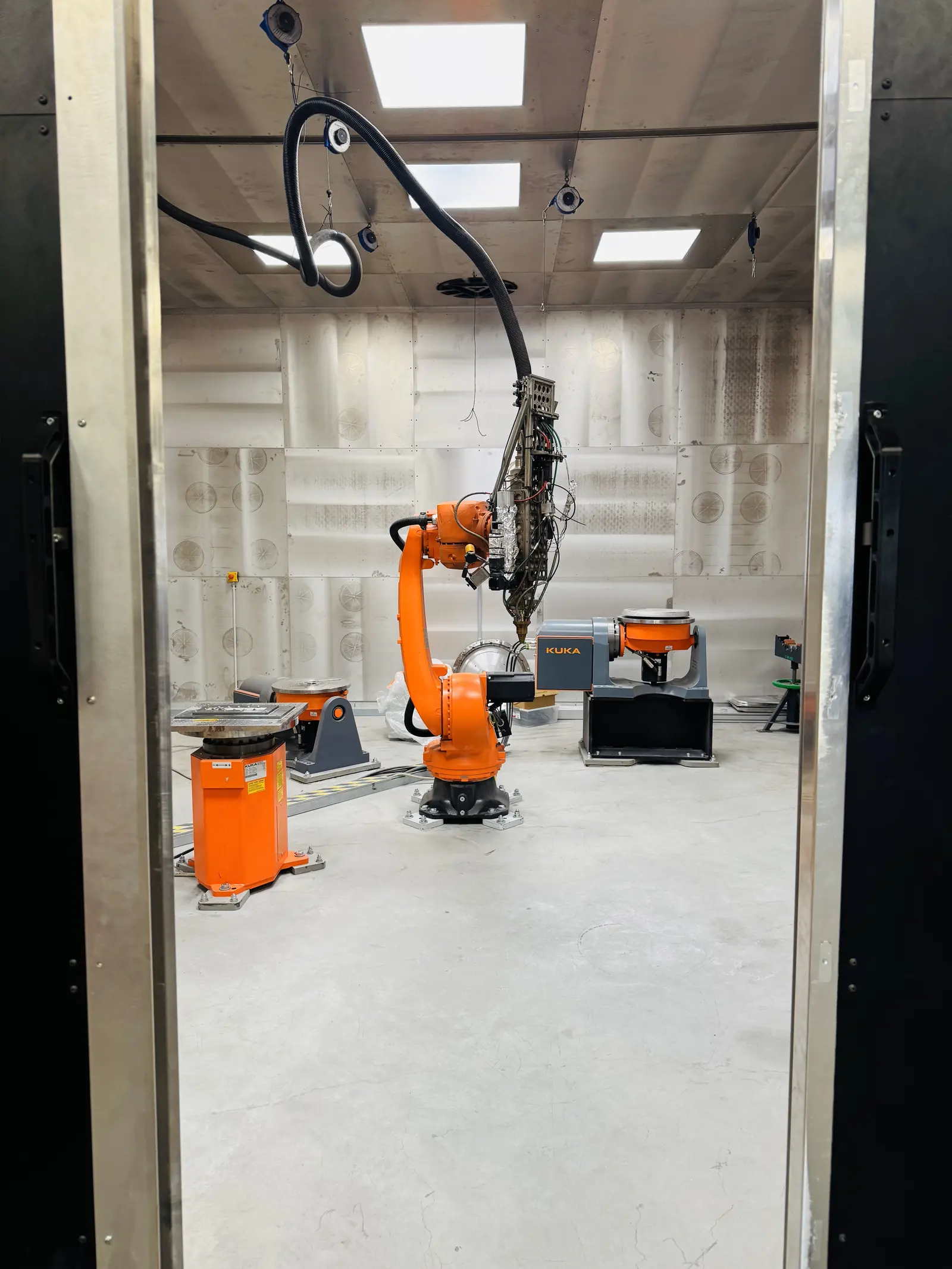 6-axis robotic LMD system for complex geometry, repair and cladding